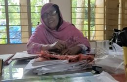 প্রধান শিক্ষিকার বিরুদ্ধে শিক্ষার্থীদের হয়রানির অভিযোগ