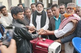 ডামুড্যায় কৃষকের মাঝে বিনামূল্যে পাওয়ার টিলার বিতরণ