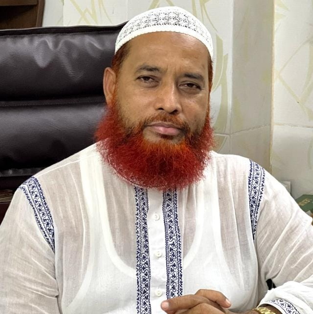 ওমরাহ পালনের জন্য হুংকার সম্পাদক সৌদি আরবে